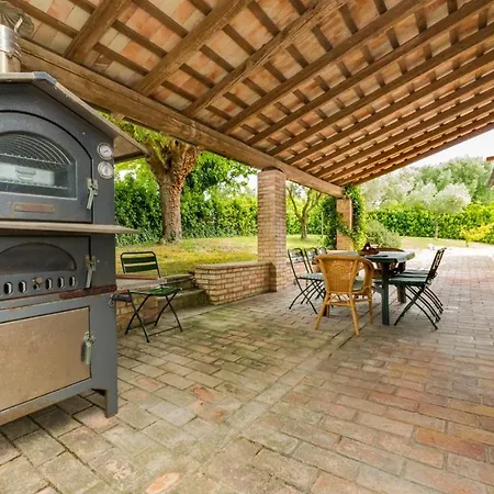 Casal Baroni 10&2 Villa