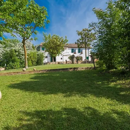 Villa Casal Baroni 10&2 *