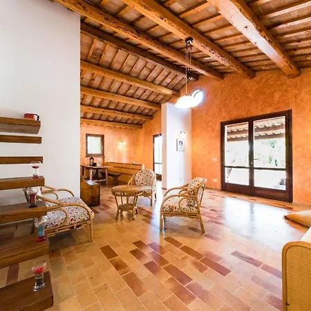 Casal Baroni 10&2 * Osimo